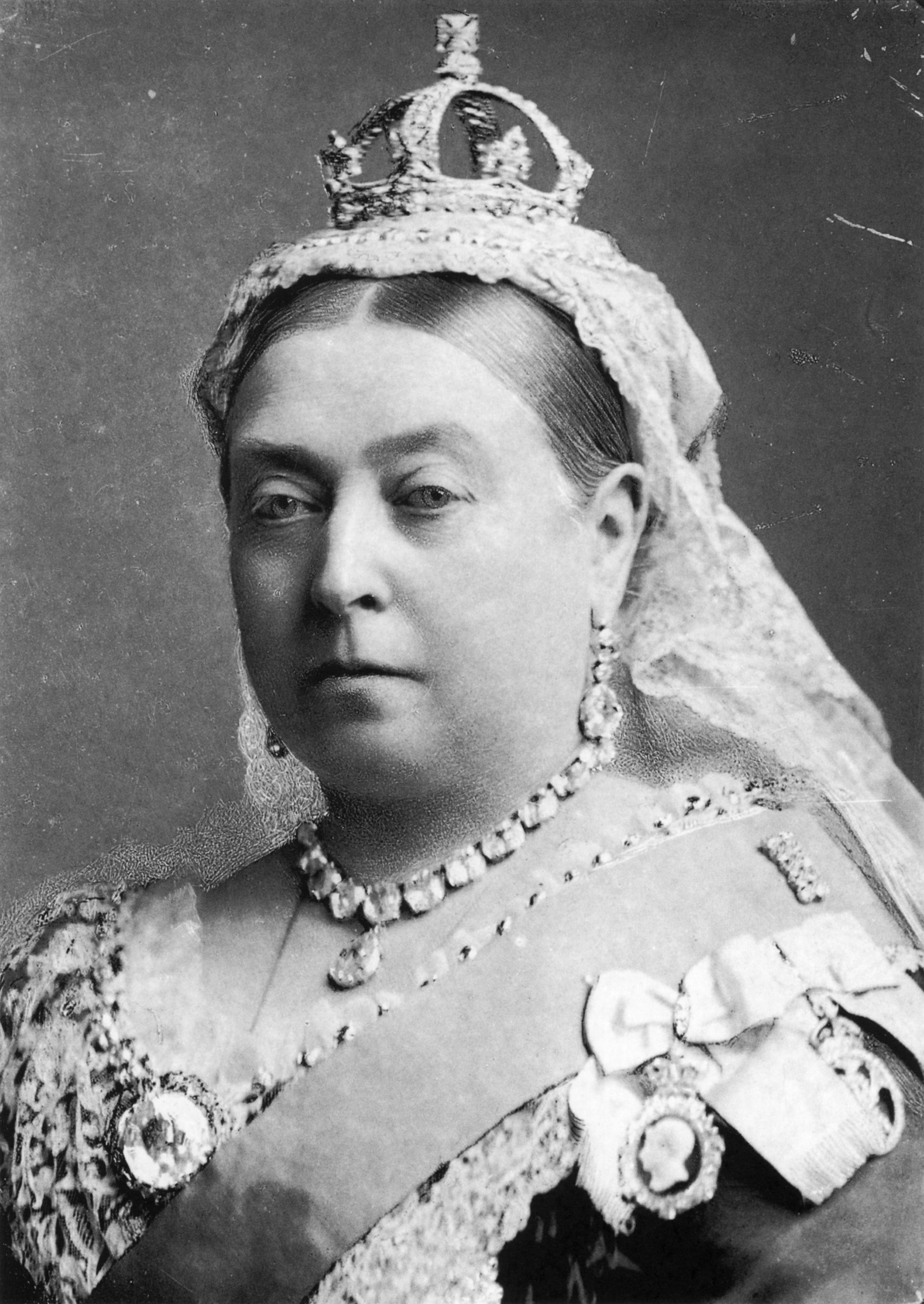 Queen Victoria: The Supernatural Obsession Behind the Mourning